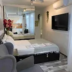 Interior Serviced Apartment *